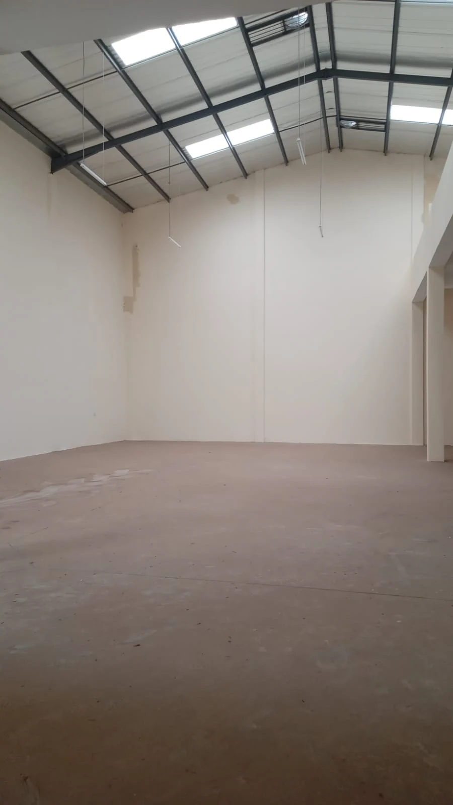 Ready-to-Use 8,500 Sq.Ft. Warehouse for Rent in Baba Dogo